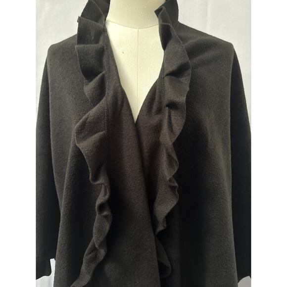 Women’s Adrienne Vittadini Black Ruffle Openfront Poncho One Size - Picture 2 of 4